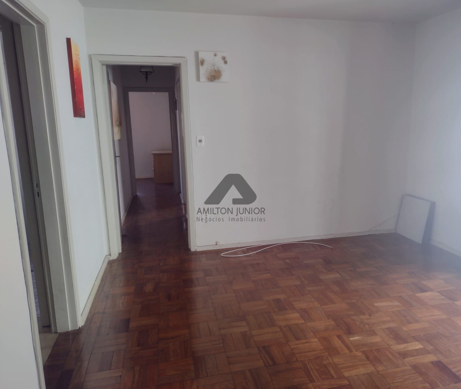 Apartamento à venda com 2 quartos, 80m² - Foto 4