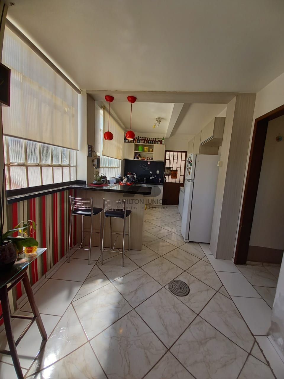 Casa à venda com 6 quartos, 350m² - Foto 7