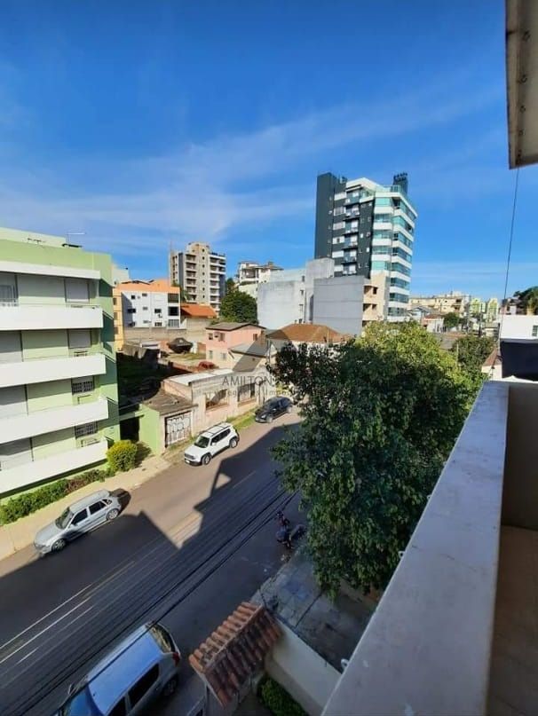 Apartamento à venda com 3 quartos, 114m² - Foto 3