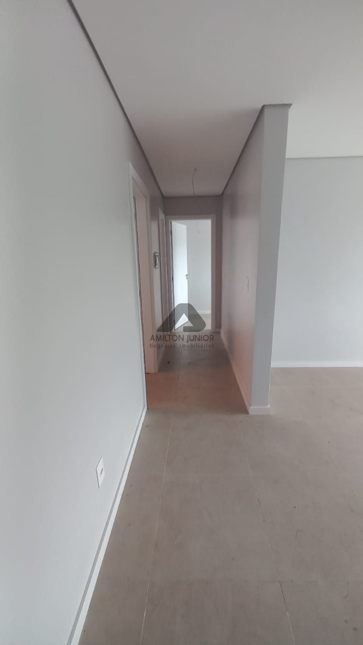 Apartamento à venda com 2 quartos, 67m² - Foto 13