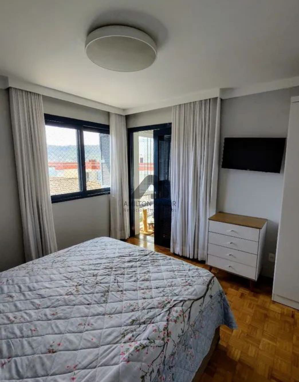 Apartamento à venda com 2 quartos, 100m² - Foto 9