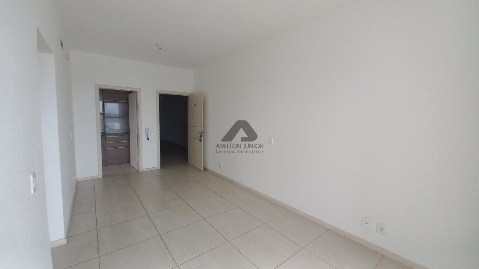 Apartamento para alugar com 2 quartos, 66m² - Foto 3