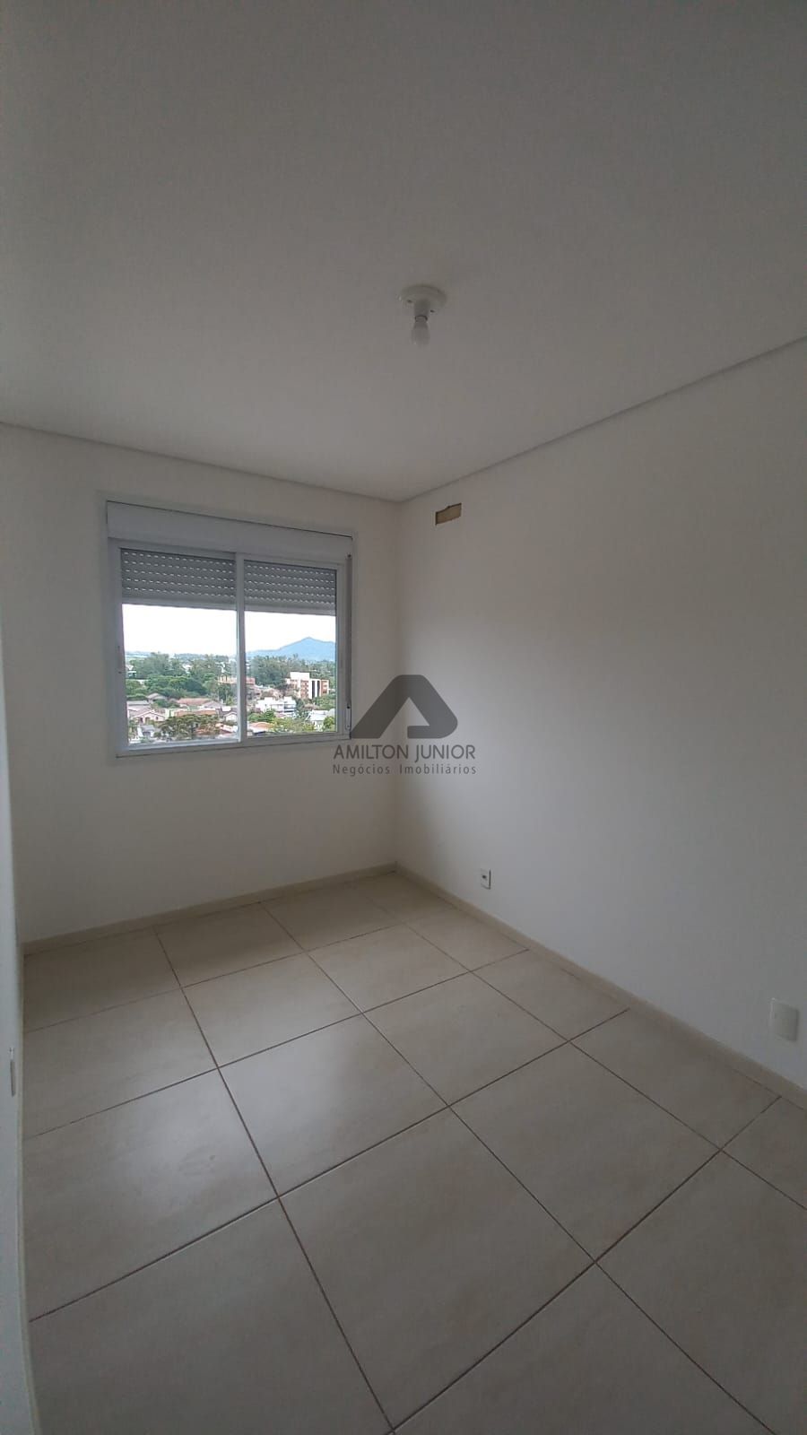 Apartamento para alugar com 2 quartos, 66m² - Foto 13