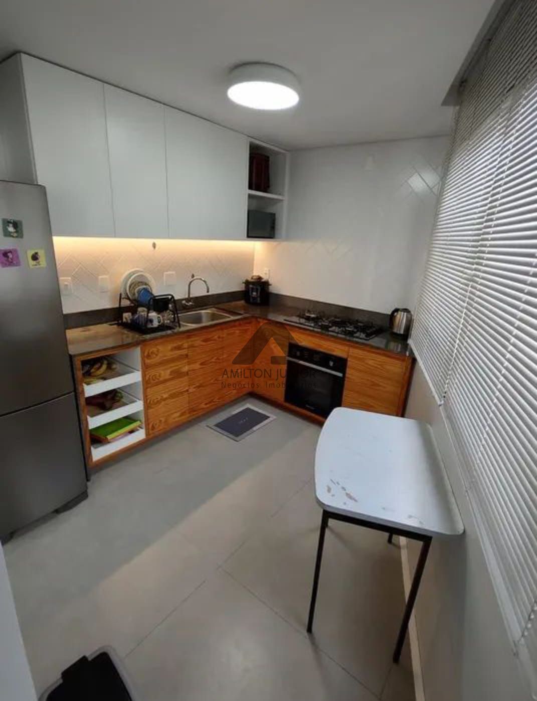 Apartamento à venda com 2 quartos, 100m² - Foto 4