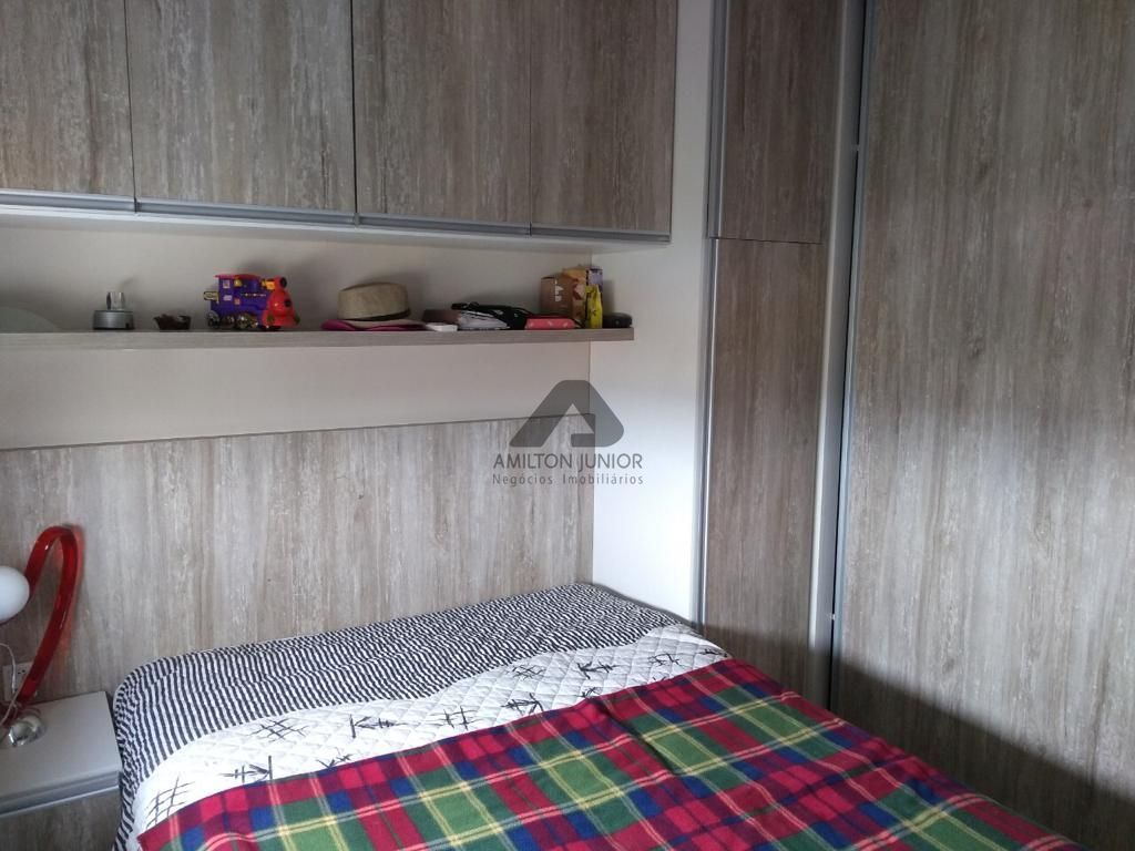 Apartamento à venda com 2 quartos, 75m² - Foto 8