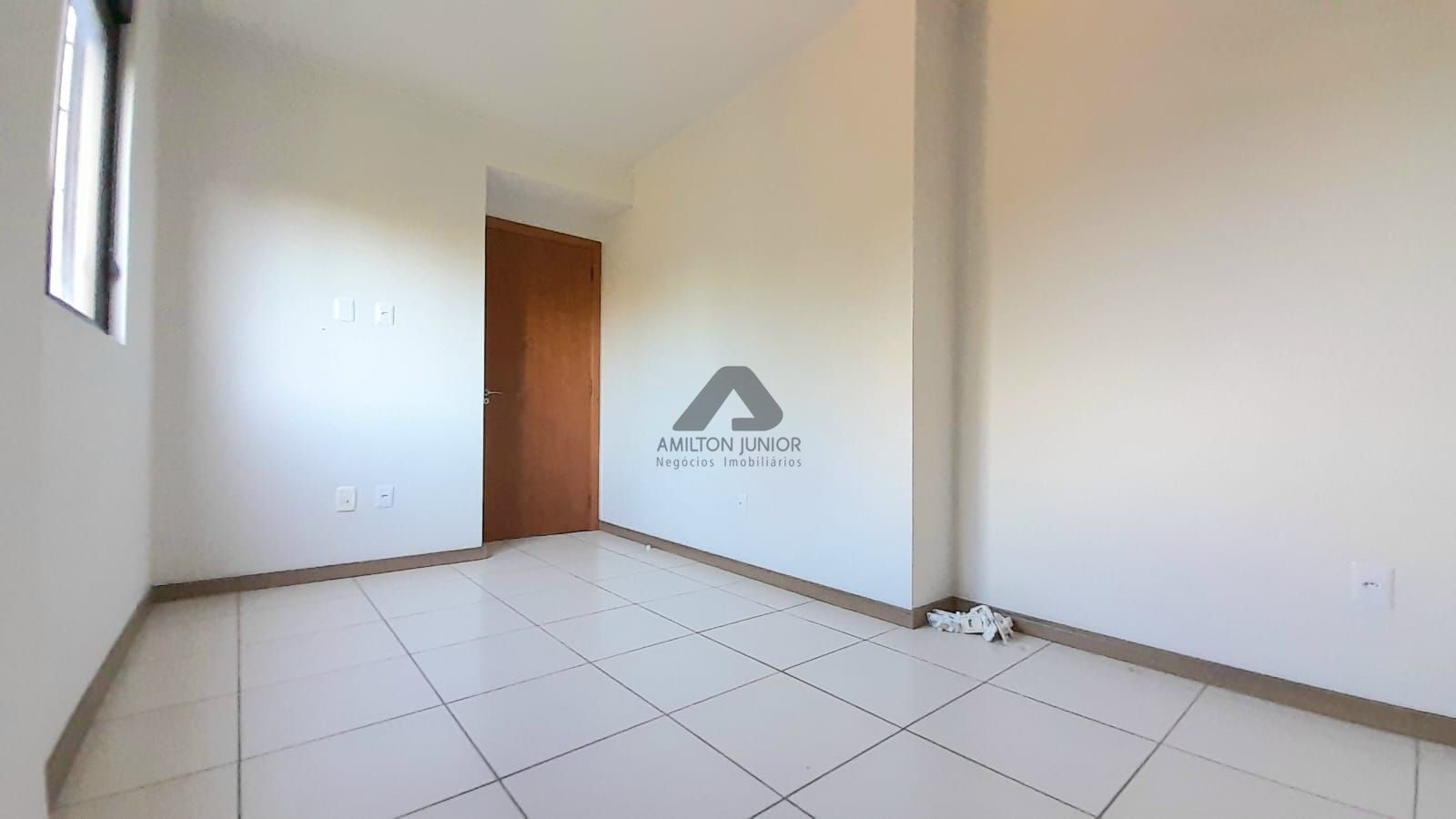 Apartamento à venda com 2 quartos, 64m² - Foto 9