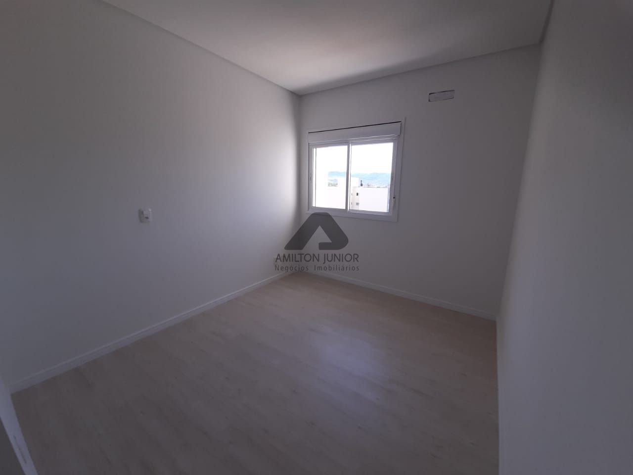 Apartamento à venda com 1 quarto, 38m² - Foto 4