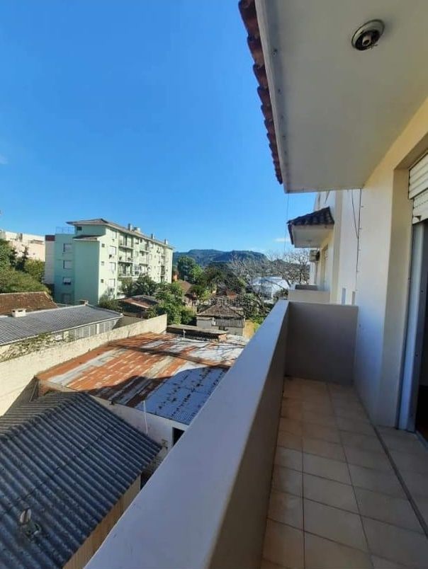 Apartamento à venda com 3 quartos, 114m² - Foto 9