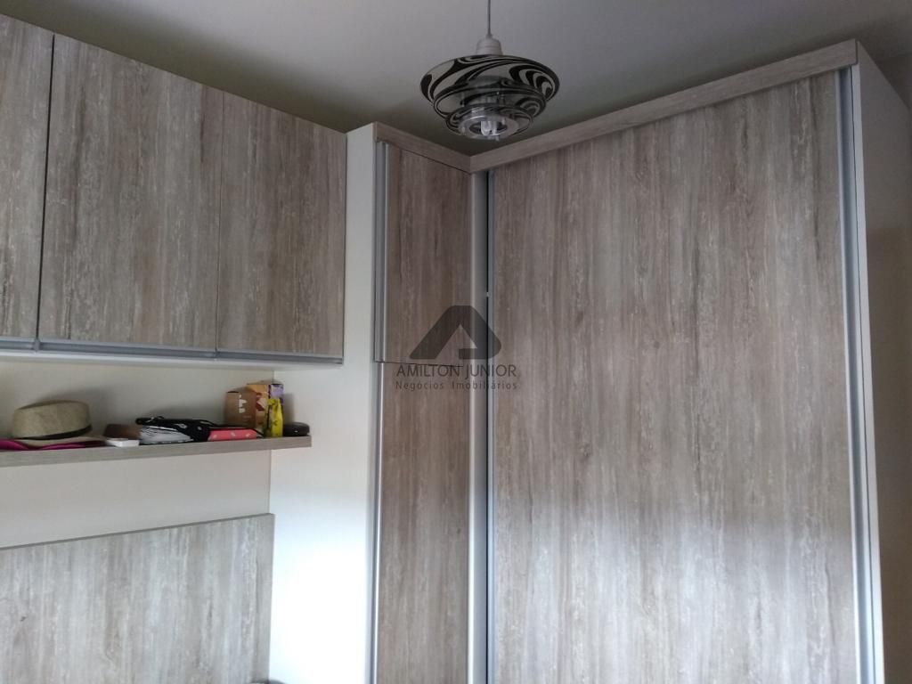 Apartamento à venda com 2 quartos, 75m² - Foto 10