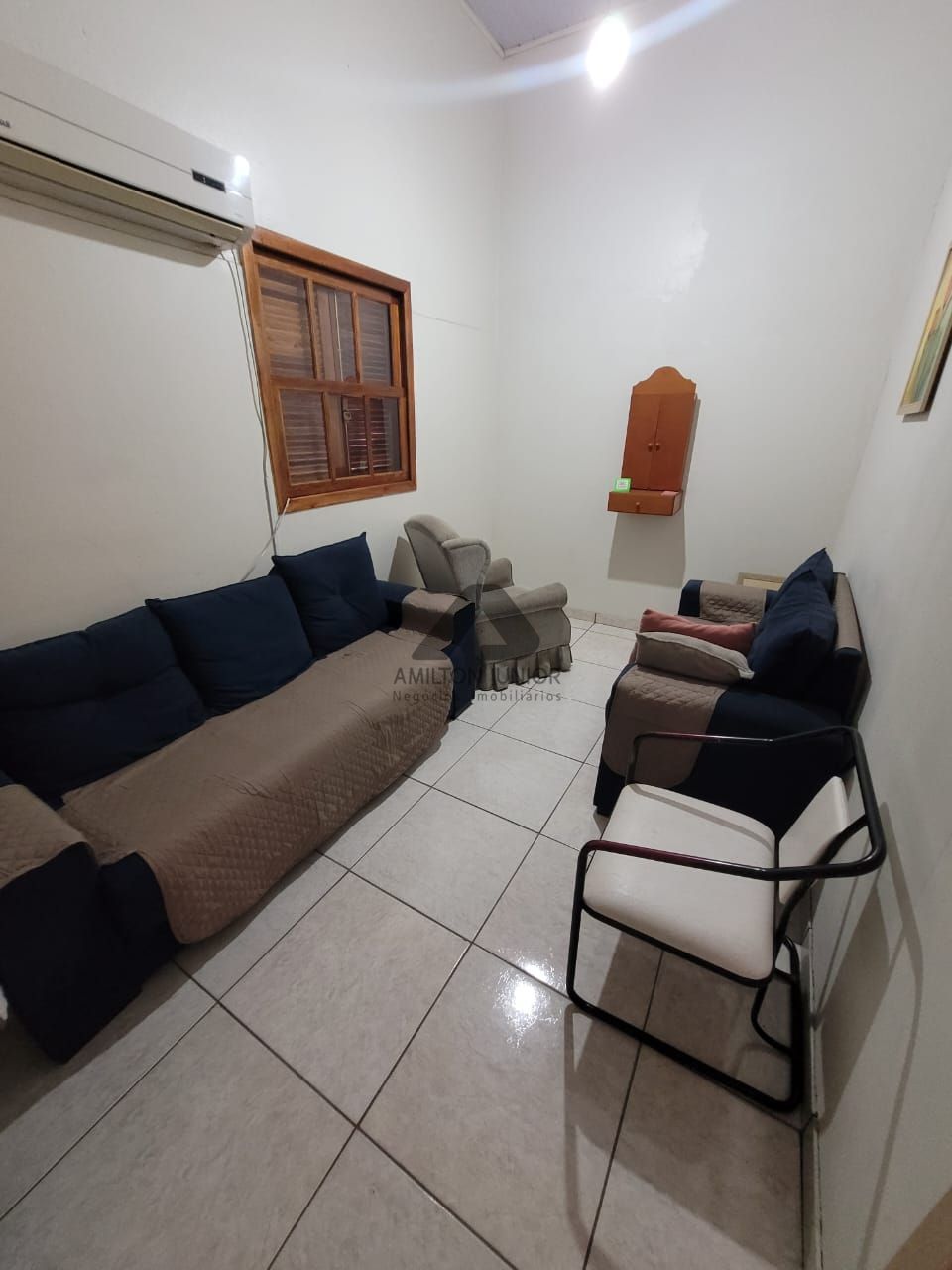 Casa à venda com 5 quartos, 200m² - Foto 9