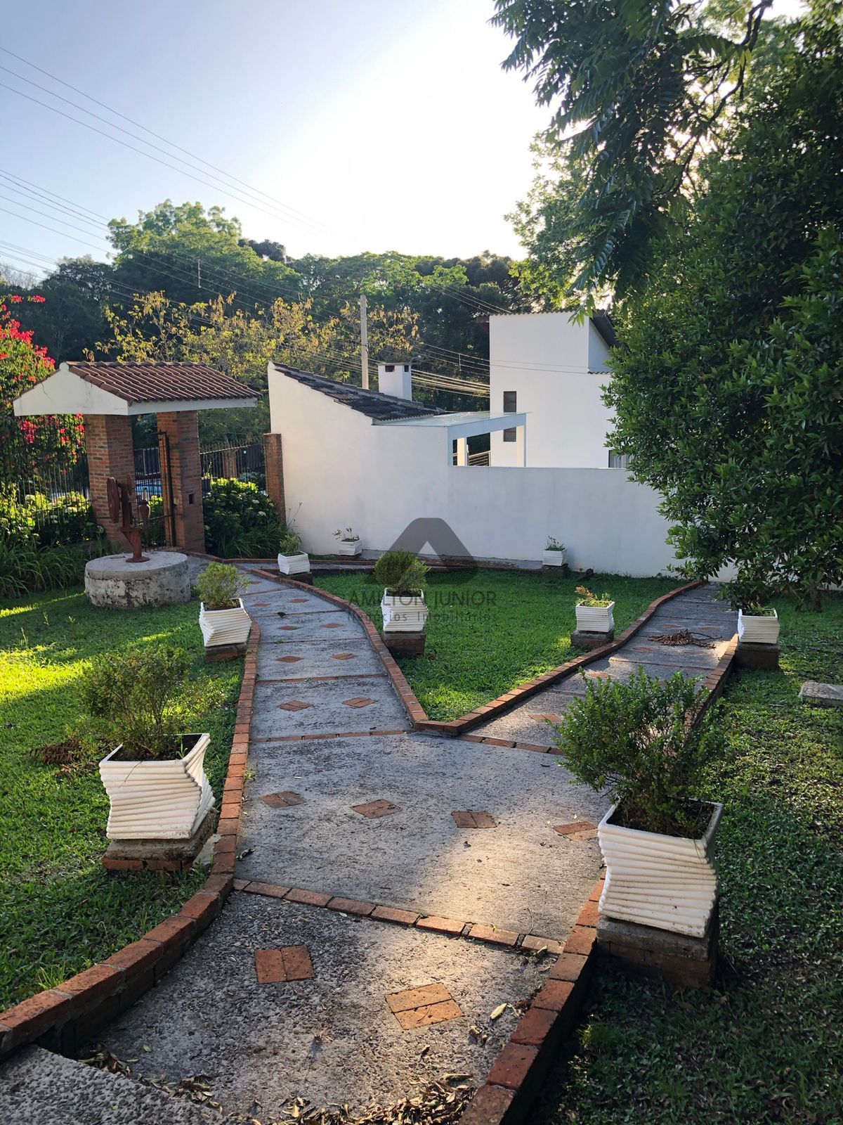 Casa à venda com 3 quartos, 341m² - Foto 3