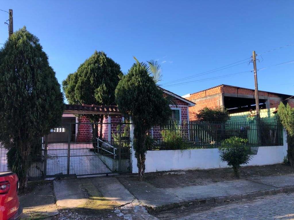 Casa à venda com 2 quartos, 90m² - Foto 1