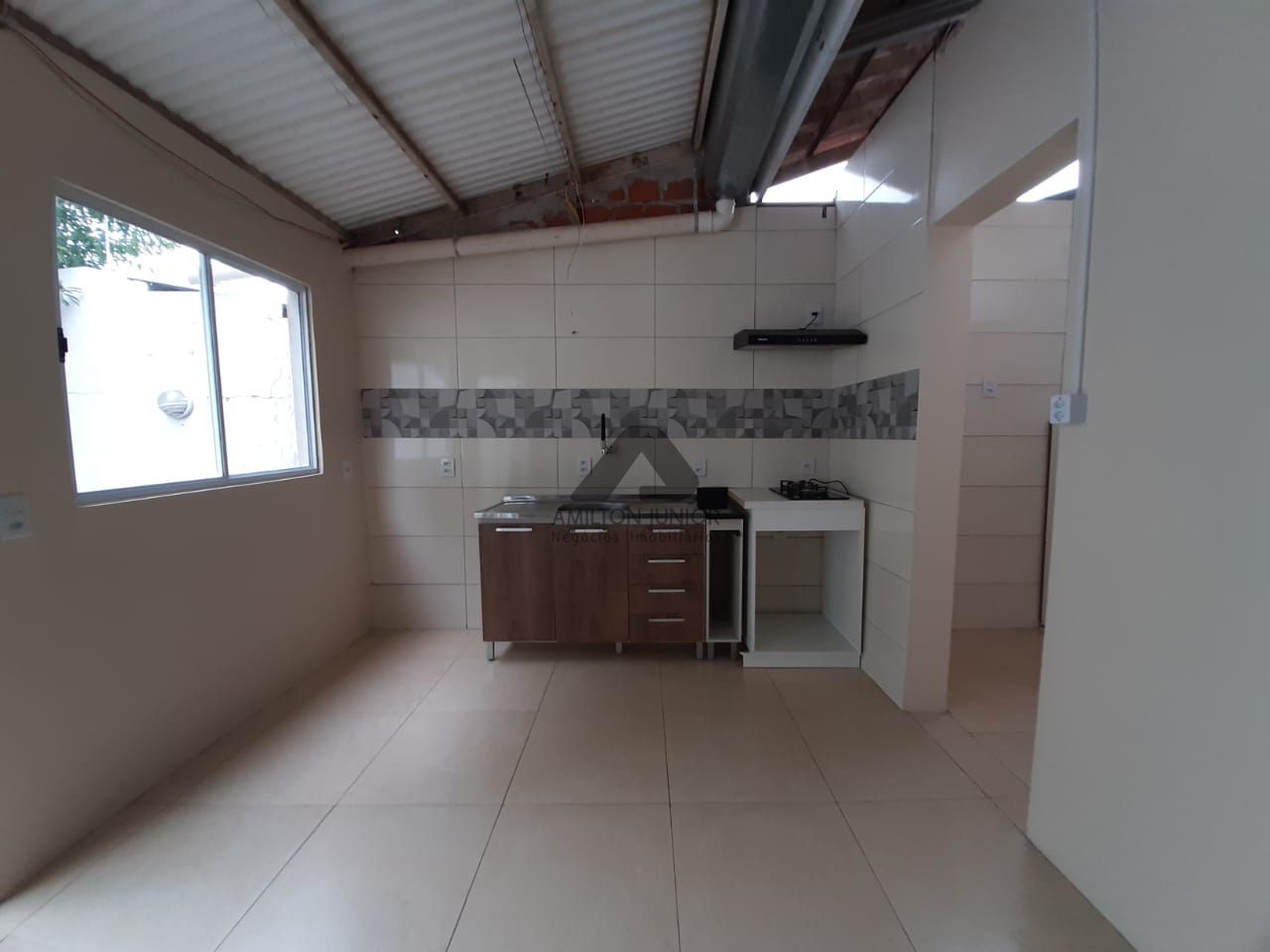 Casa à venda com 2 quartos, 96m² - Foto 9