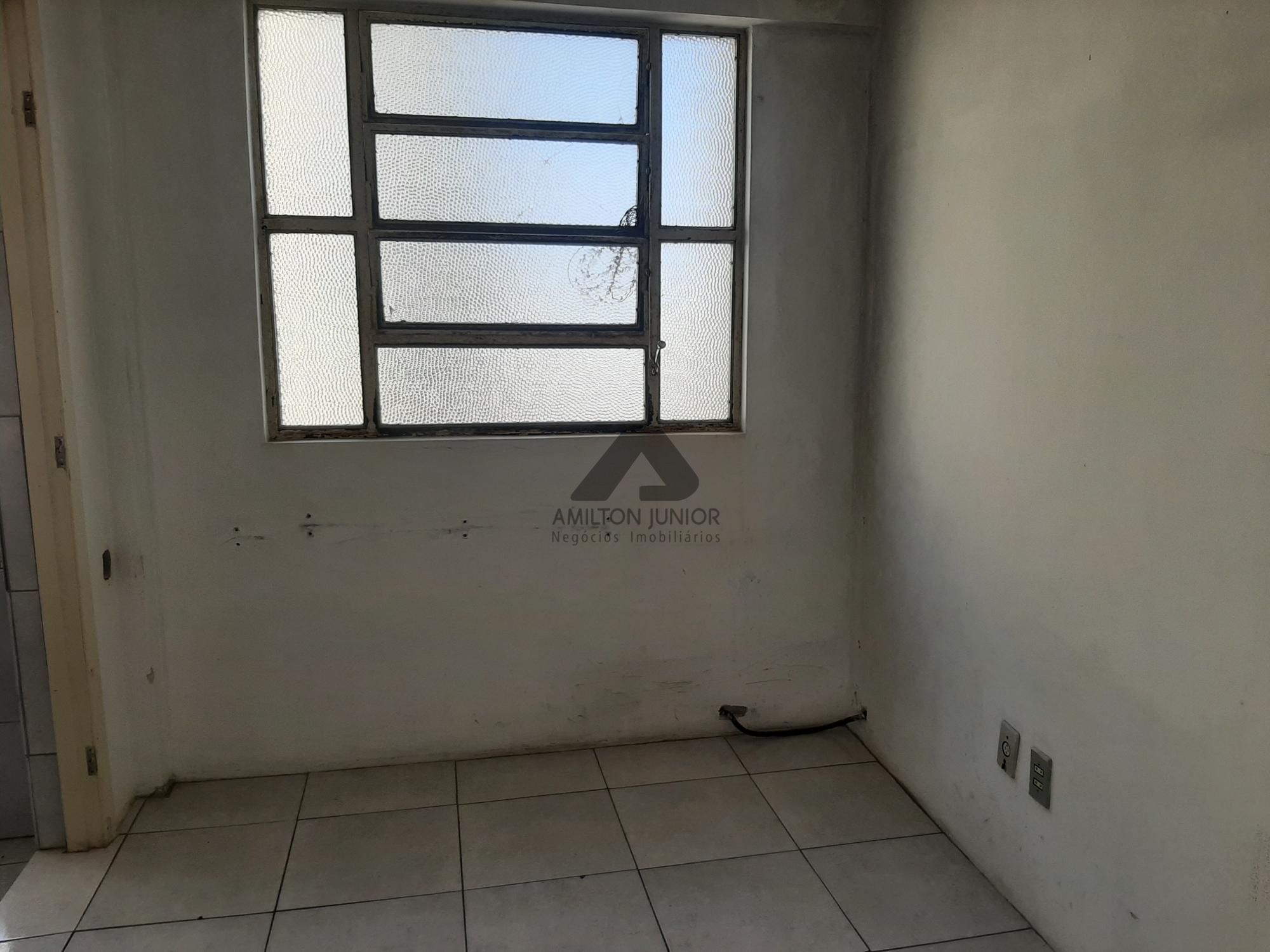 Apartamento à venda com 3 quartos, 159m² - Foto 8