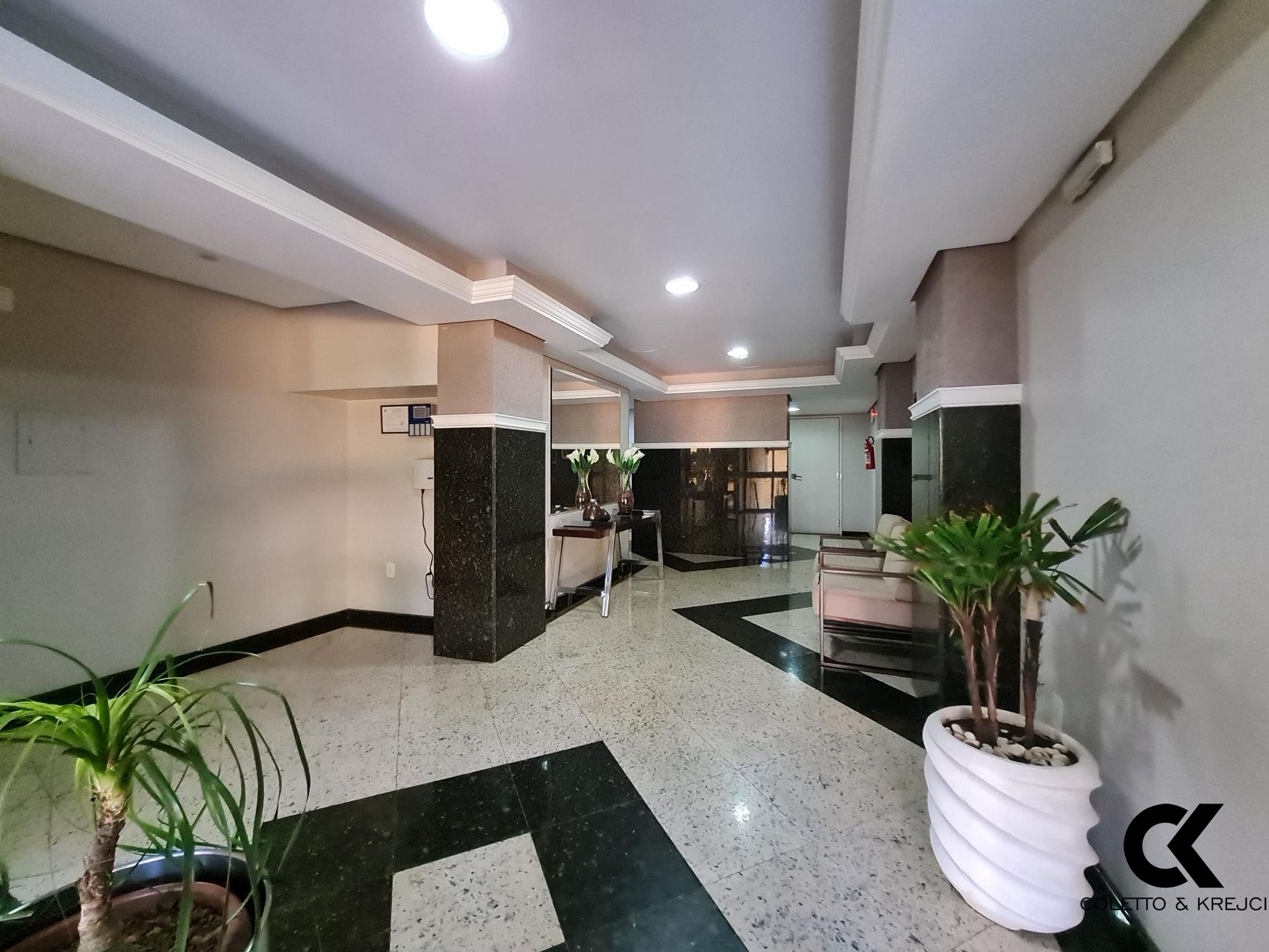 Apartamento à venda com 2 quartos, 102m² - Foto 12