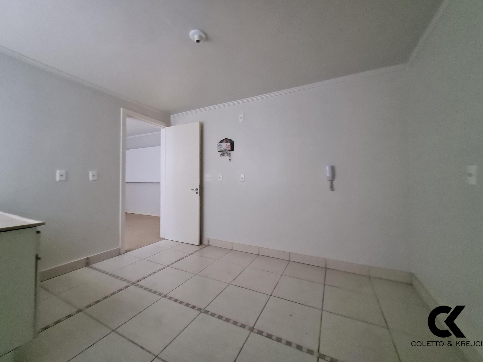 Apartamento à venda com 3 quartos, 110m² - Foto 3