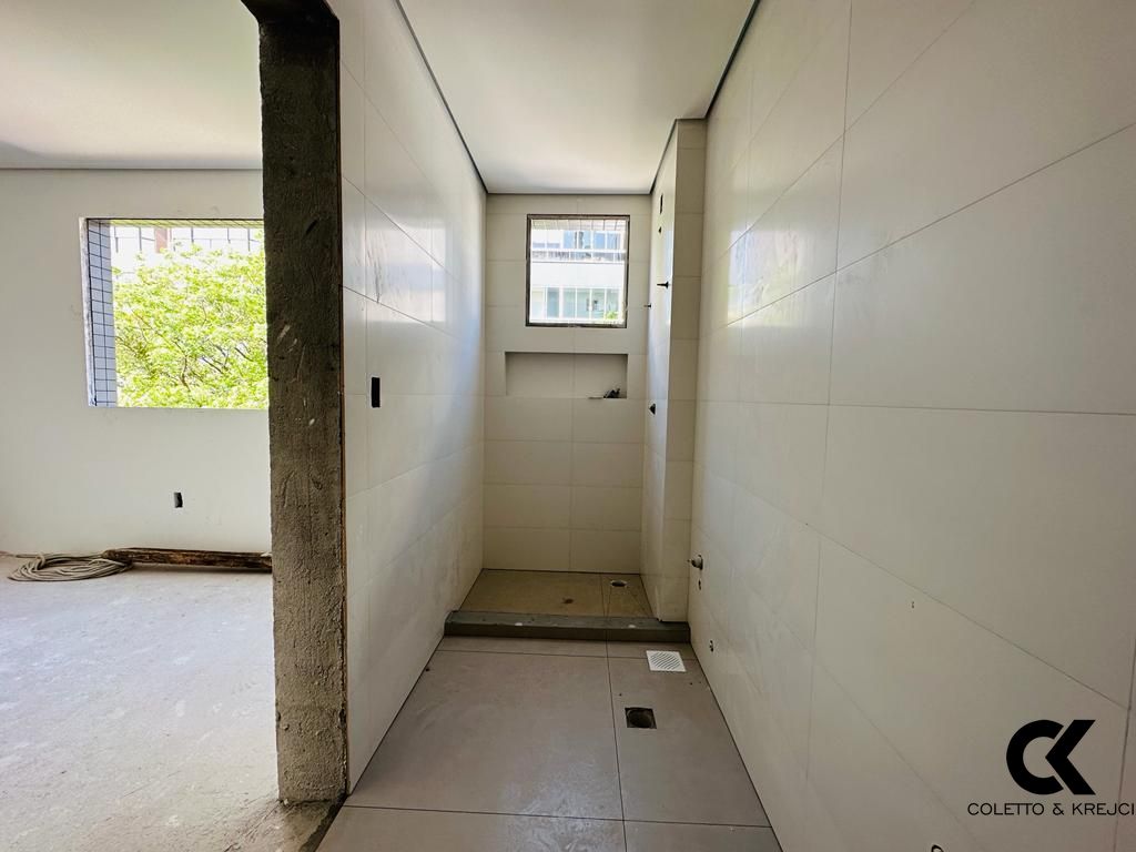 Apartamento à venda com 2 quartos, 72m² - Foto 7