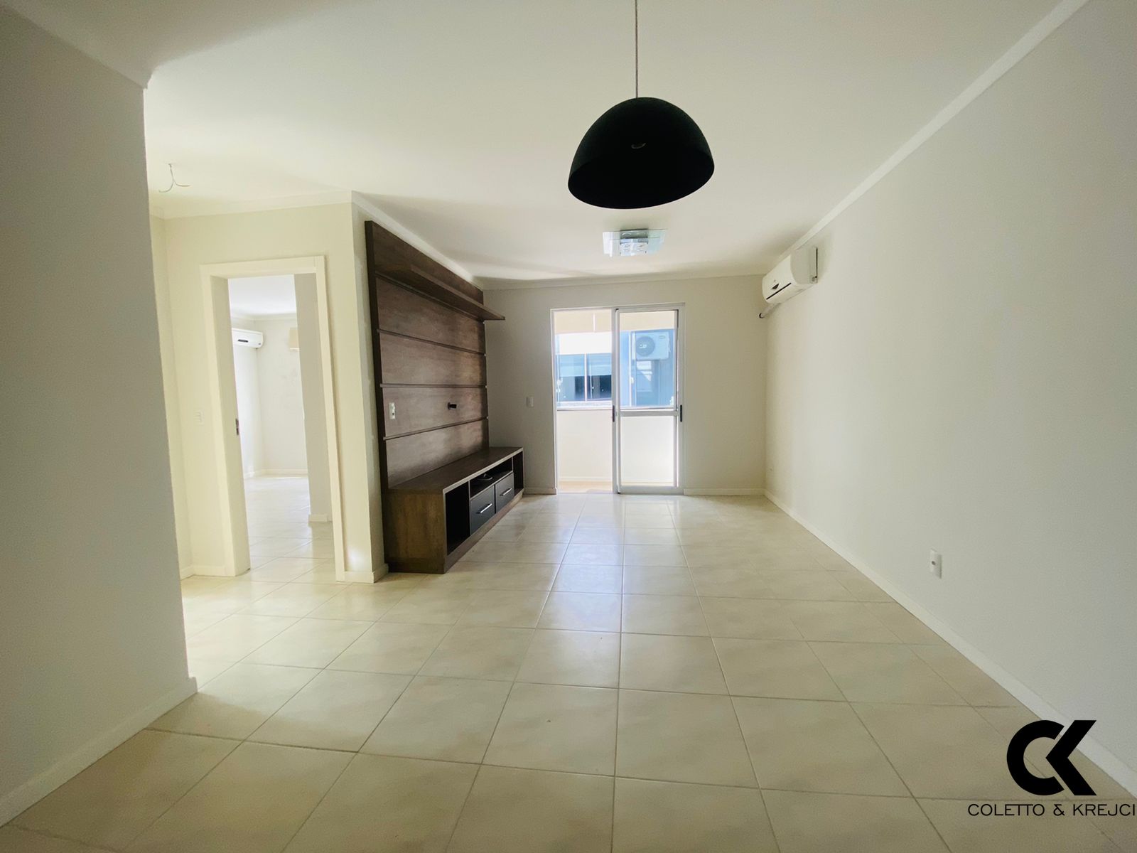 Apartamento à venda com 2 quartos, 76m² - Foto 1