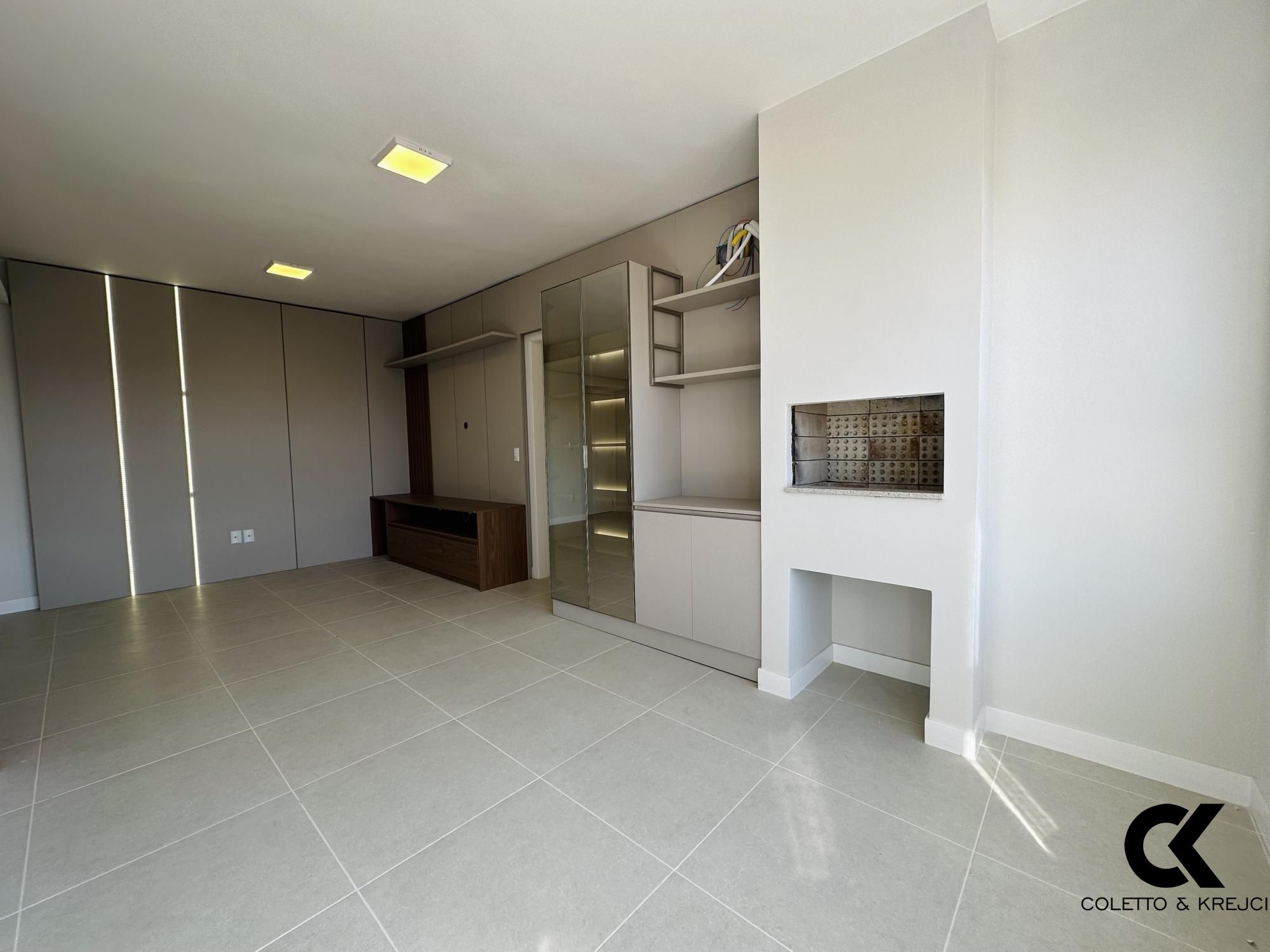 Apartamento à venda com 2 quartos, 77m² - Foto 9