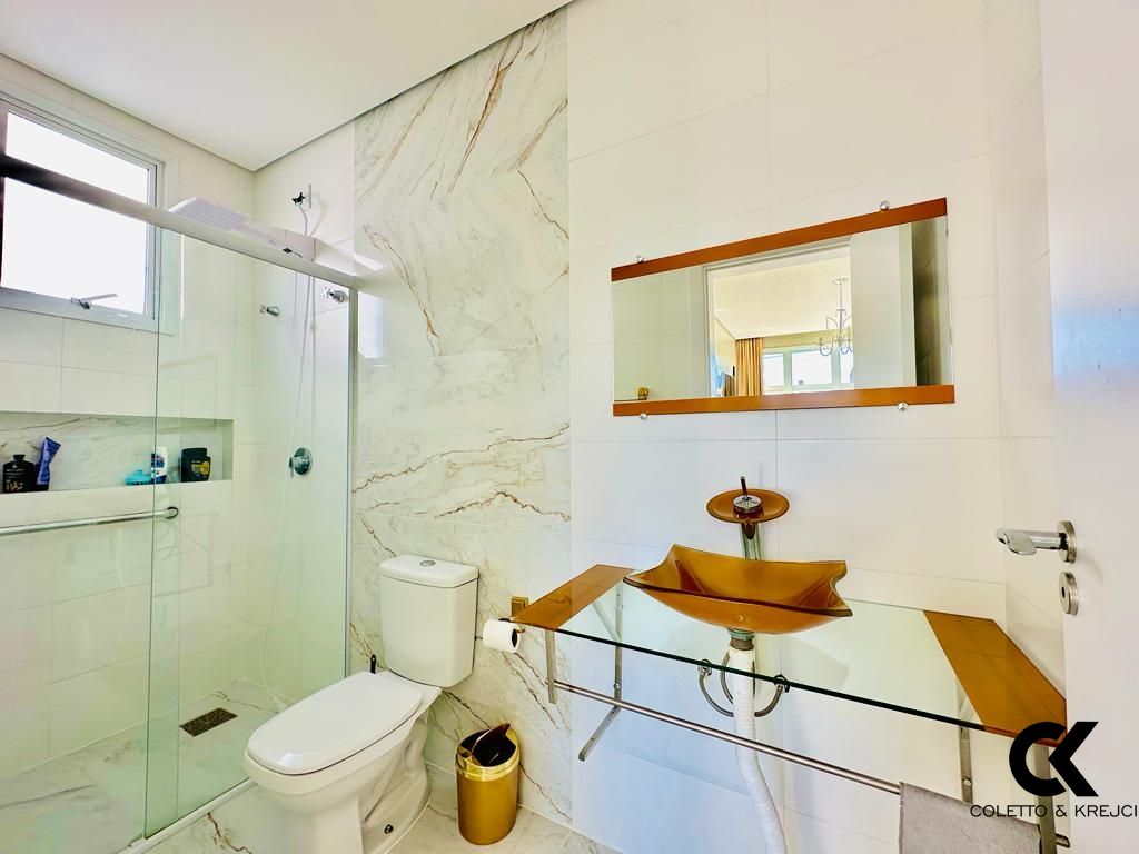 Casa, 4 quartos, 240 m² - Foto 29