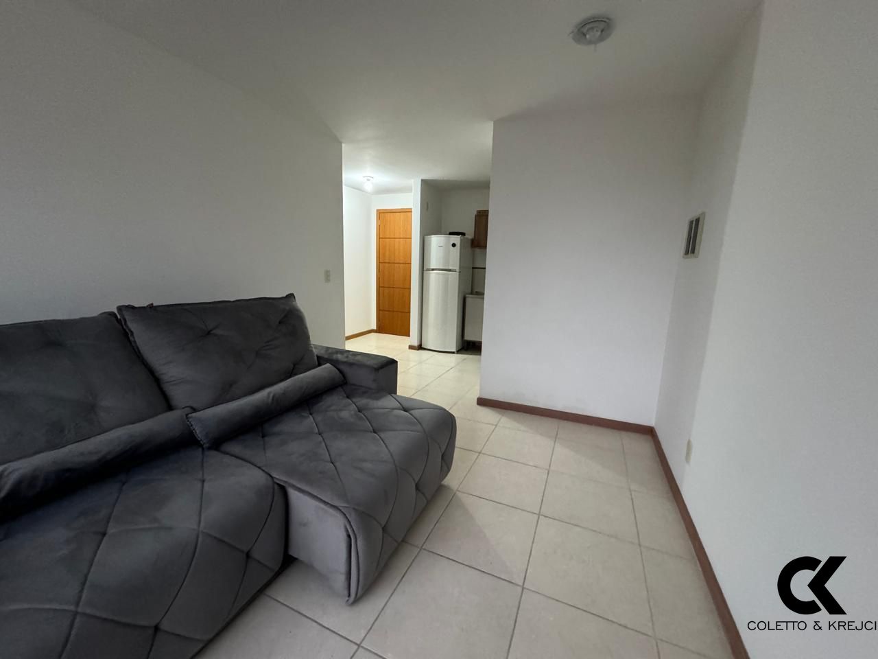 Apartamento à venda com 1 quarto, 35m² - Foto 2