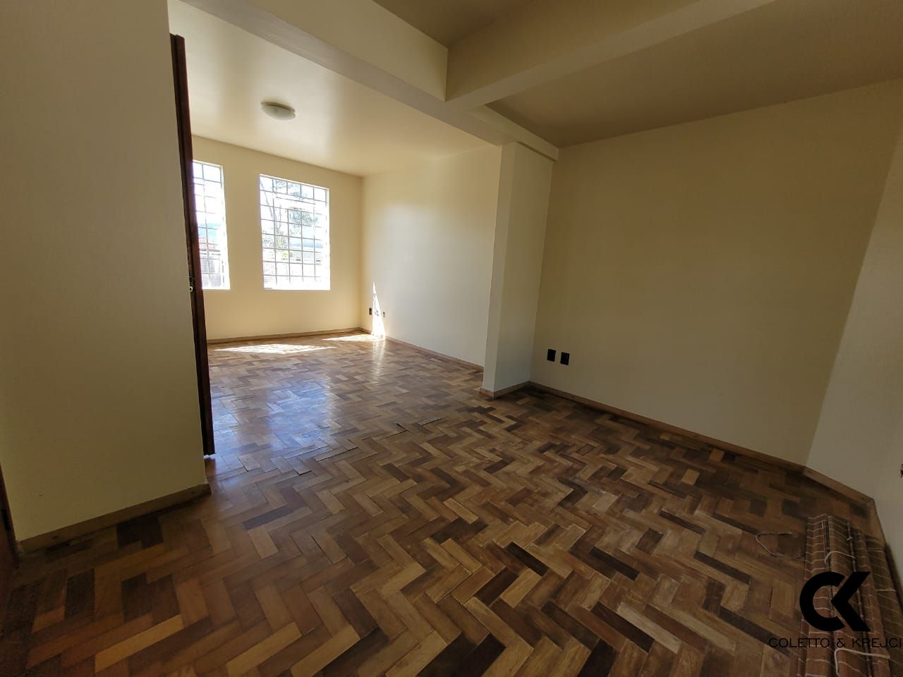 Casa à venda com 3 quartos, 630m² - Foto 7