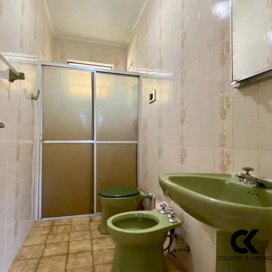 Casa à venda com 3 quartos, 200m² - Foto 11