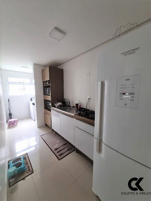 Apartamento à venda com 2 quartos, 57m² - Foto 4