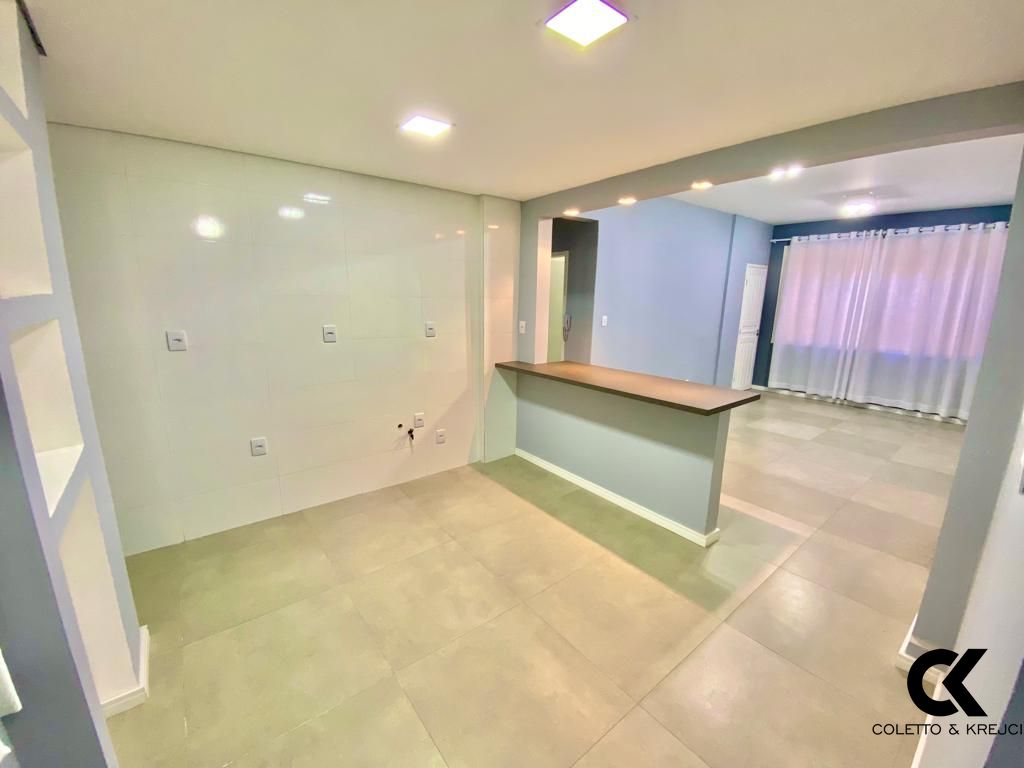 Apartamento à venda com 3 quartos, 80m² - Foto 1