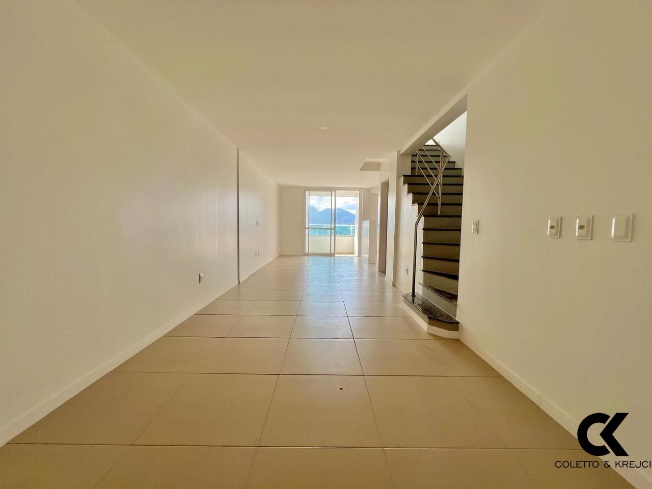 Cobertura à venda com 3 quartos, 190m² - Foto 2