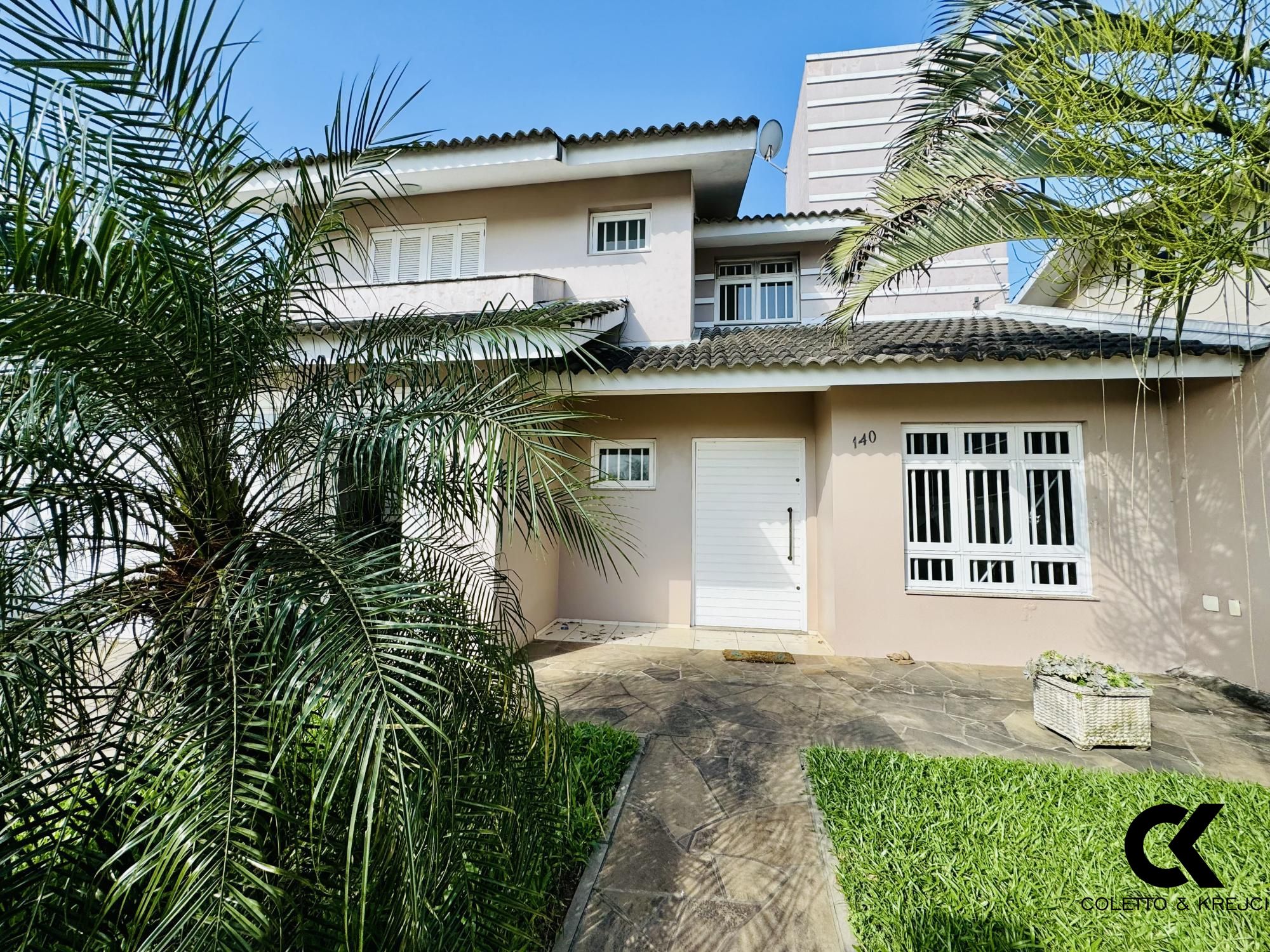 Casa, 3 quartos, 163 m² - Foto 1