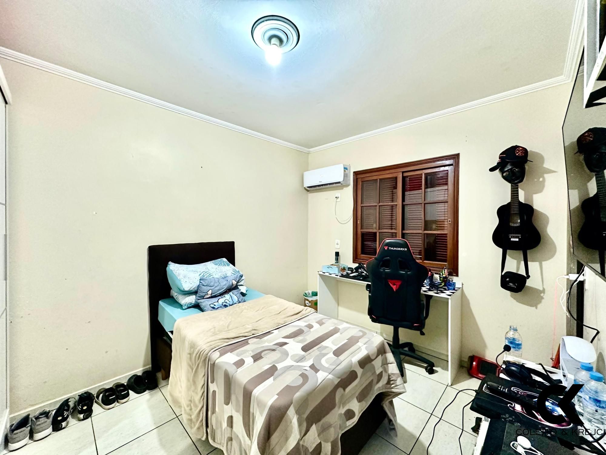 Casa à venda com 2 quartos, 90m² - Foto 8