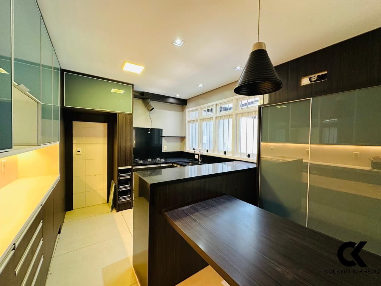 Casa, 4 quartos, 269 m² - Foto 9