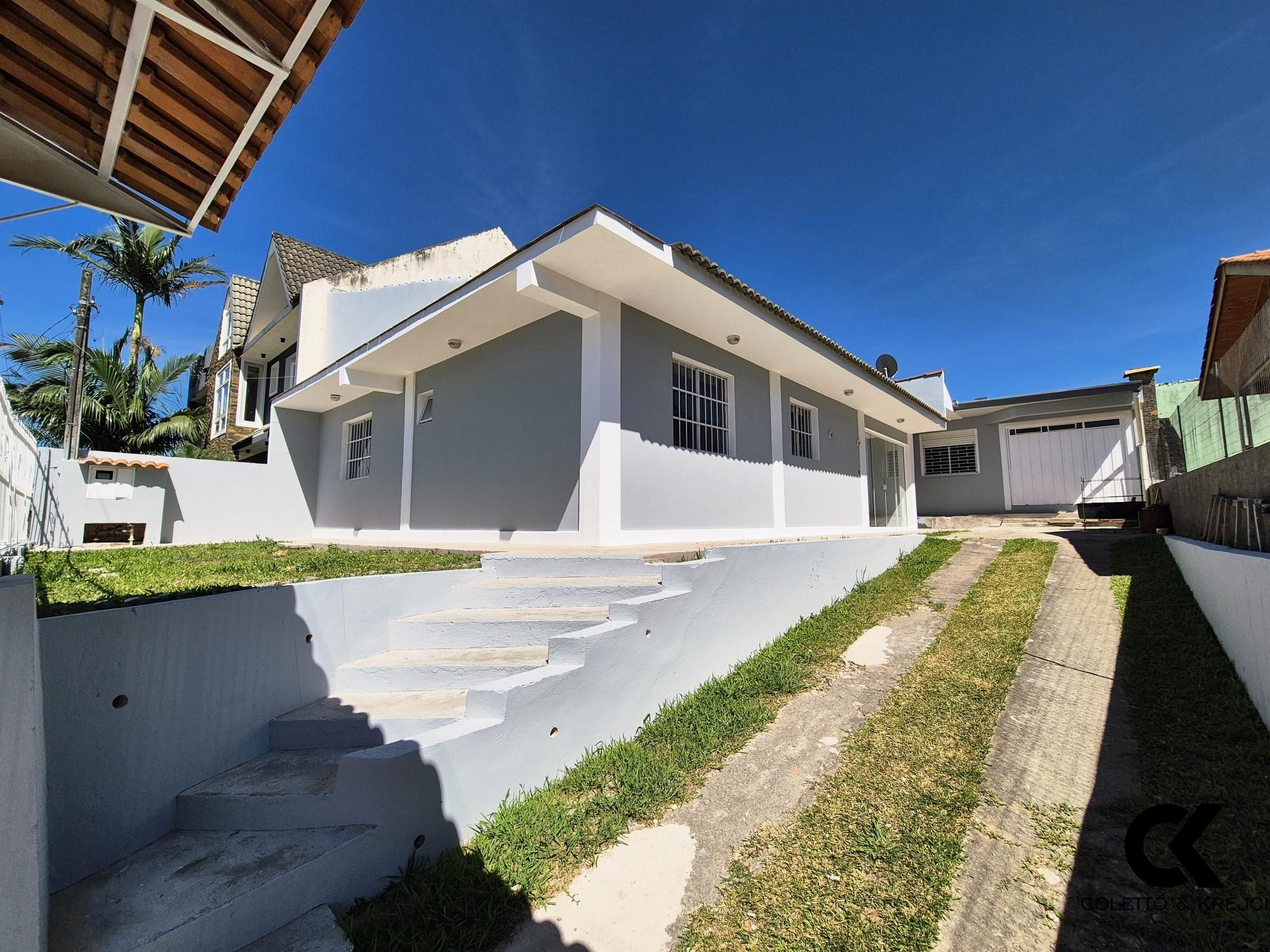 Casa, 5 quartos, 200 m² - Foto 1