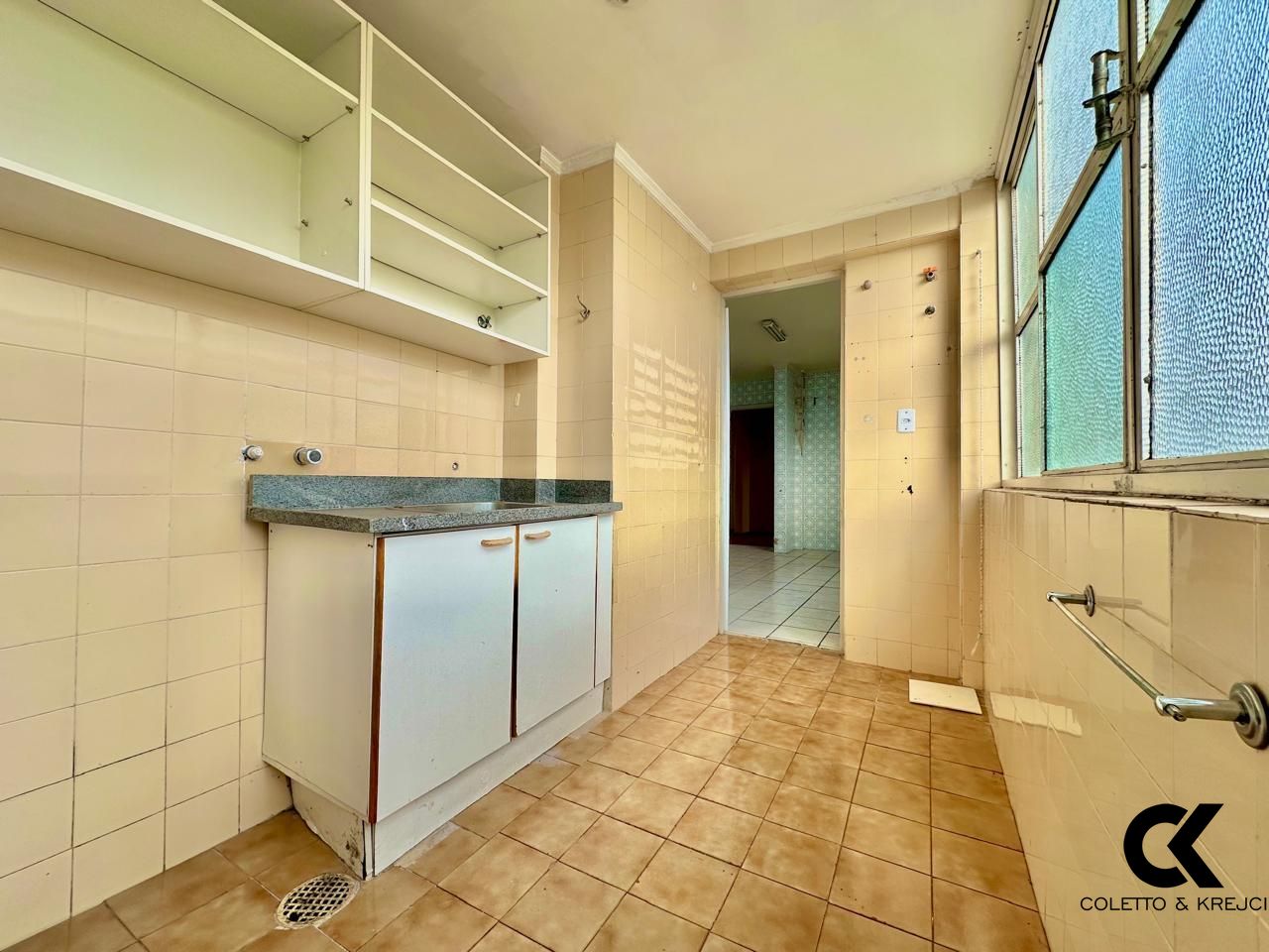 Apartamento à venda com 3 quartos, 122m² - Foto 12