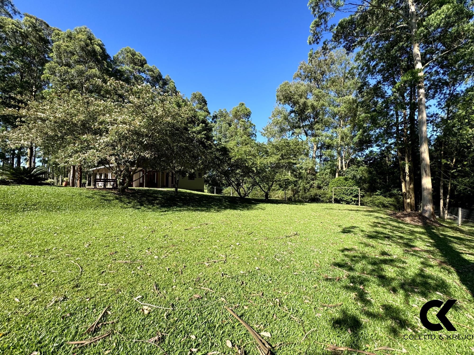 Chácara à venda com 2 quartos, 200m² - Foto 15