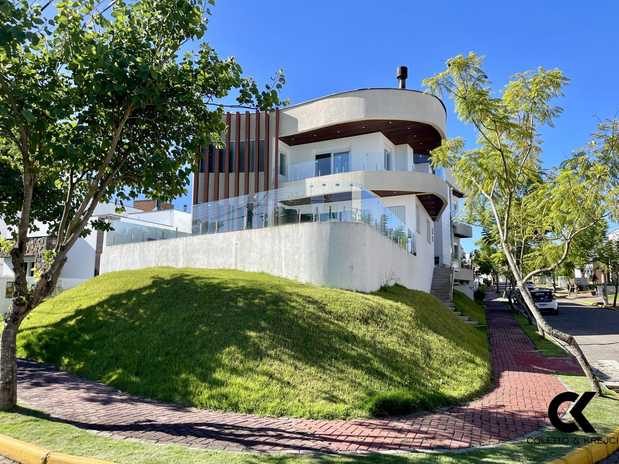 Casa de Condomínio à venda com 4 quartos, 479m² - Foto 3