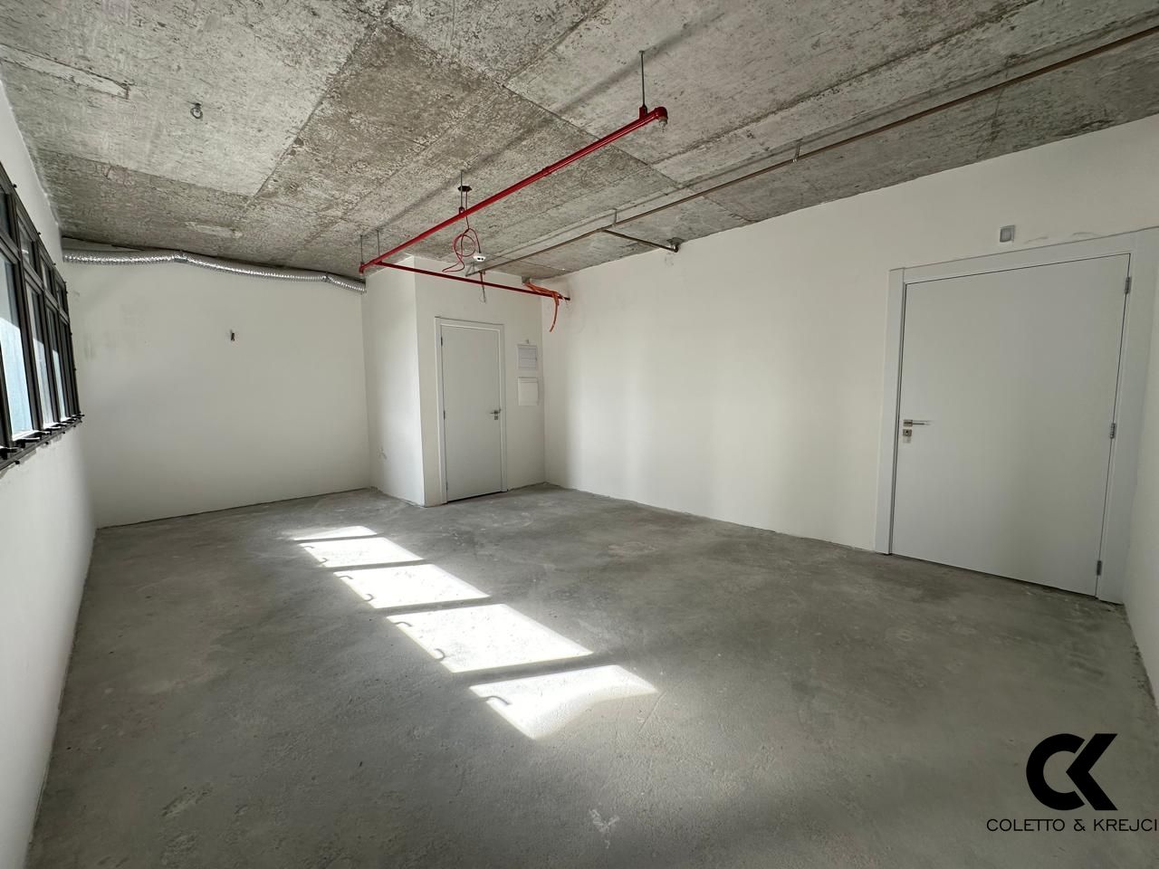 Conjunto Comercial-Sala à venda com 1 quarto, 41m² - Foto 4