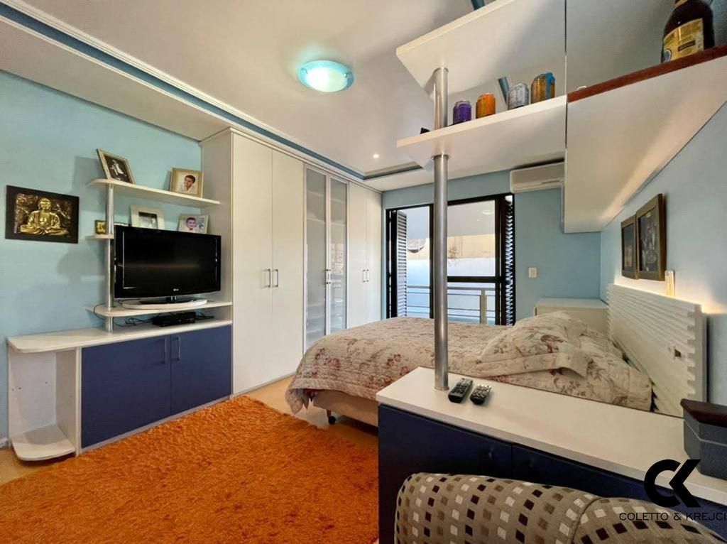 Casa à venda com 6 quartos, 640m² - Foto 22