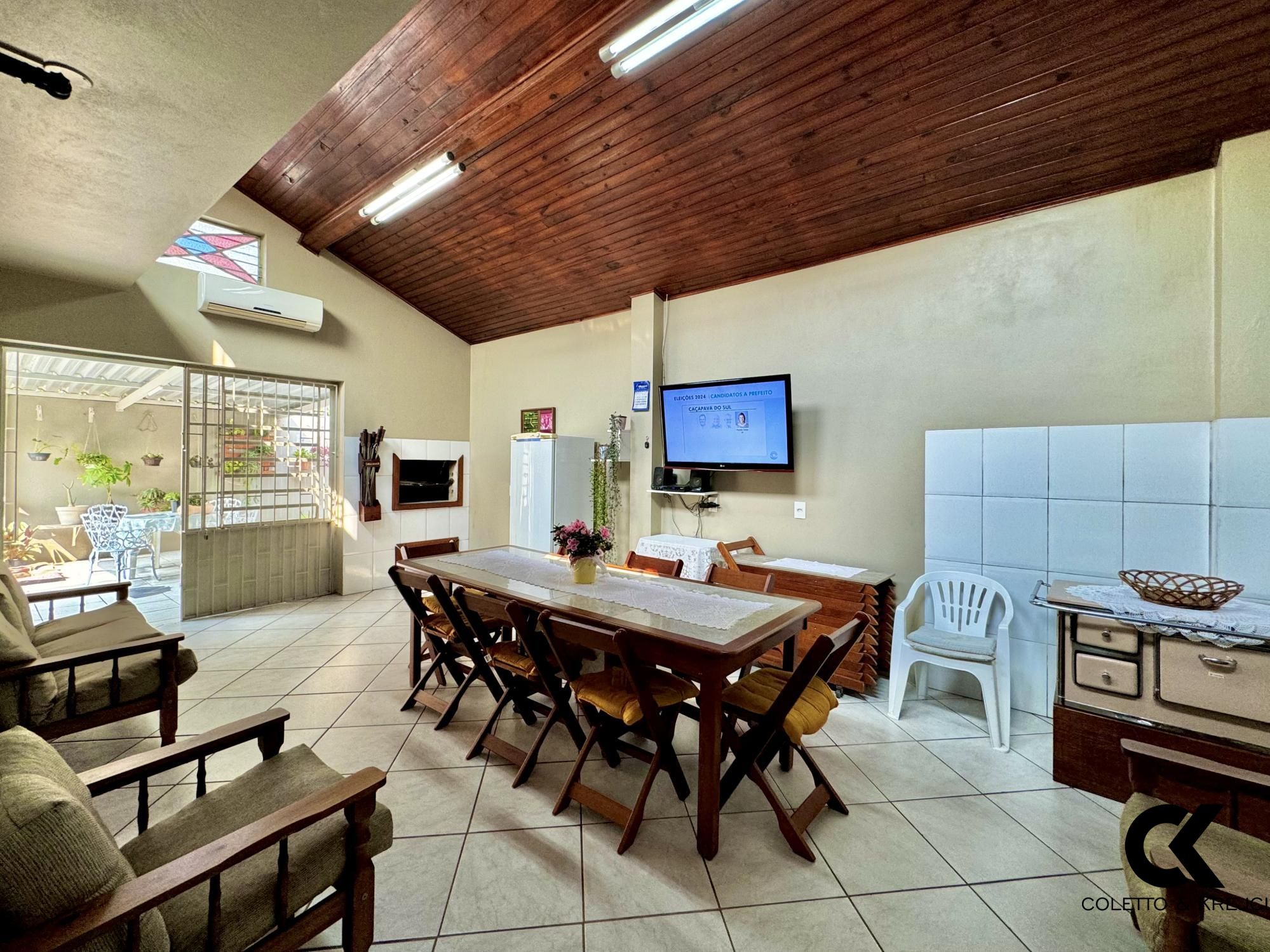 Casa, 3 quartos, 260 m² - Foto 2