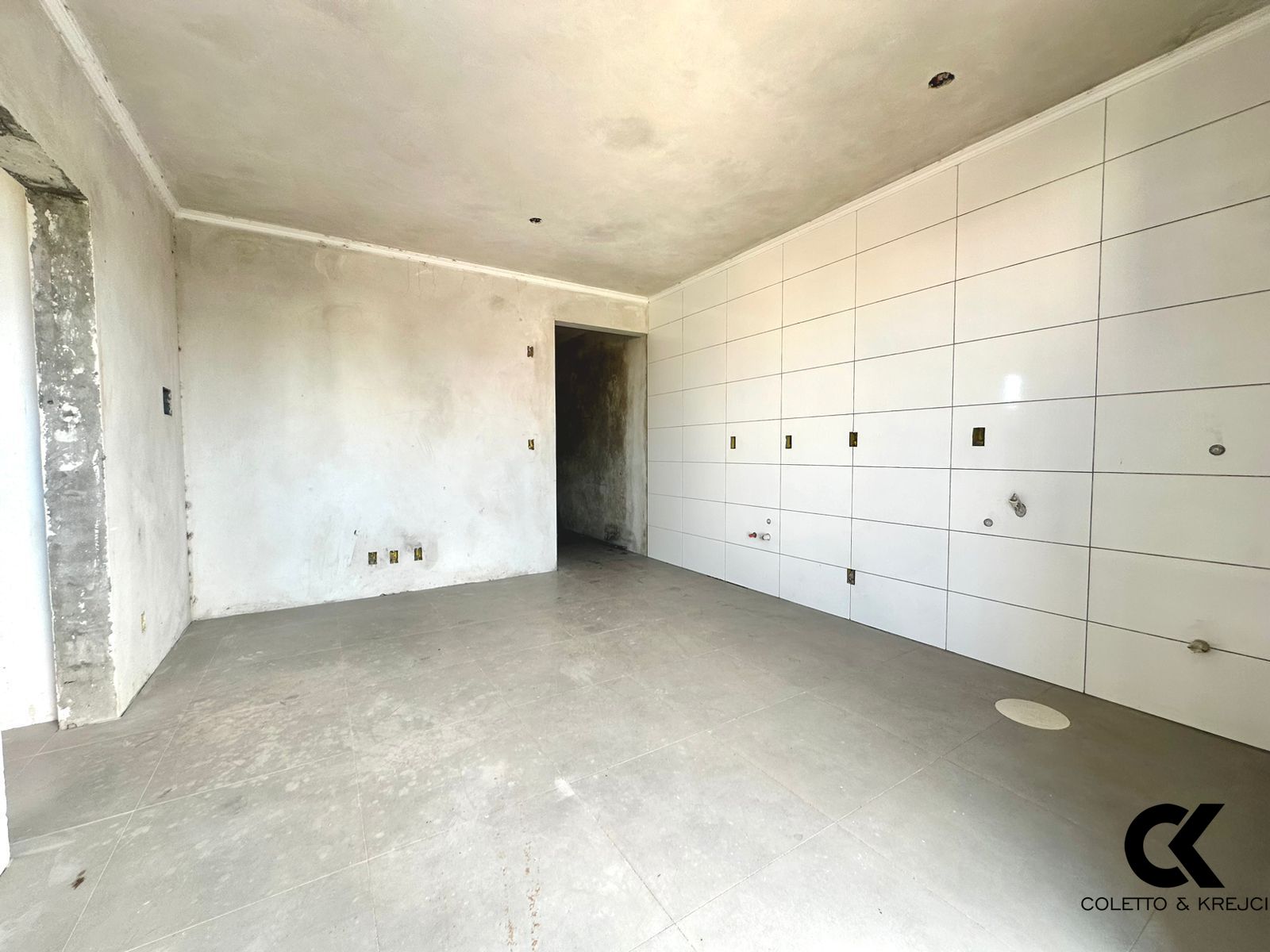 Apartamento à venda com 1 quarto, 42m² - Foto 2