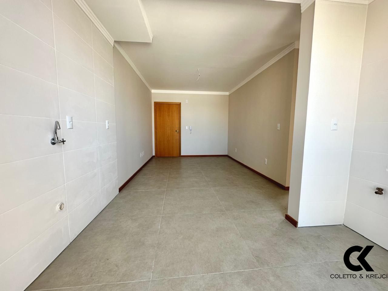 Apartamento à venda com 2 quartos, 55m² - Foto 2