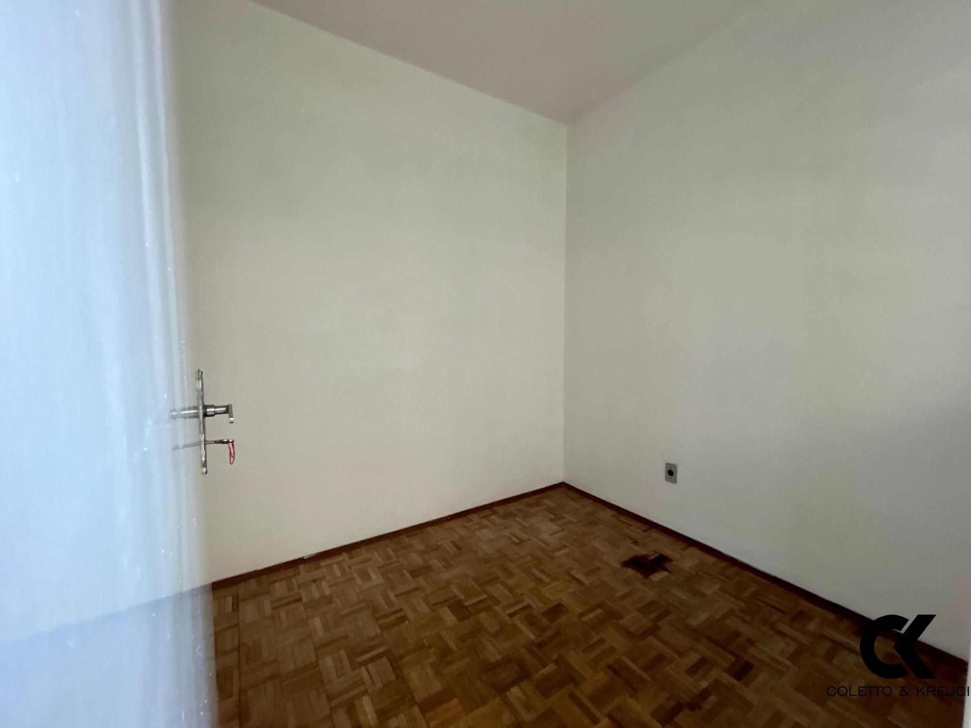 Apartamento à venda com 2 quartos, 100m² - Foto 8