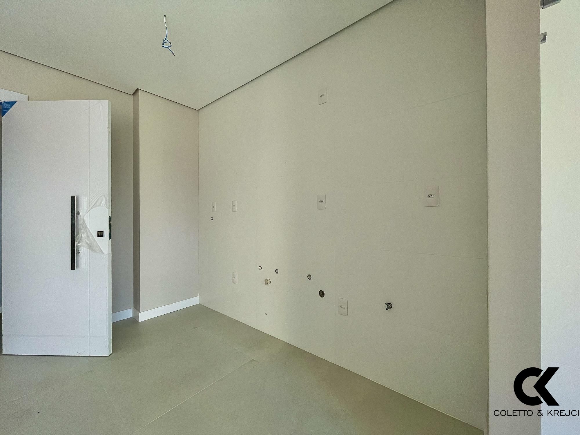 Apartamento à venda com 2 quartos, 66m² - Foto 4