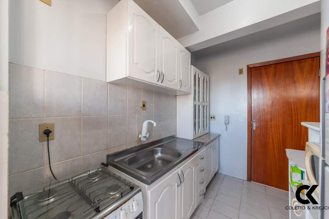 Apartamento à venda com 2 quartos, 68m² - Foto 4