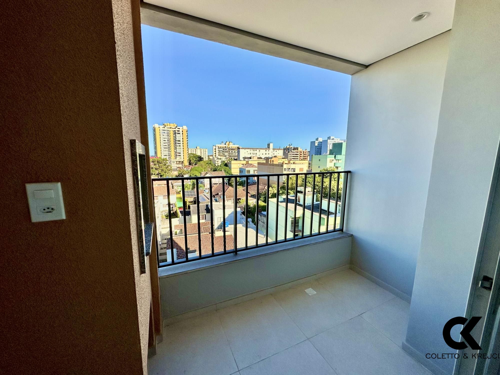 Apartamento à venda com 2 quartos, 80m² - Foto 1