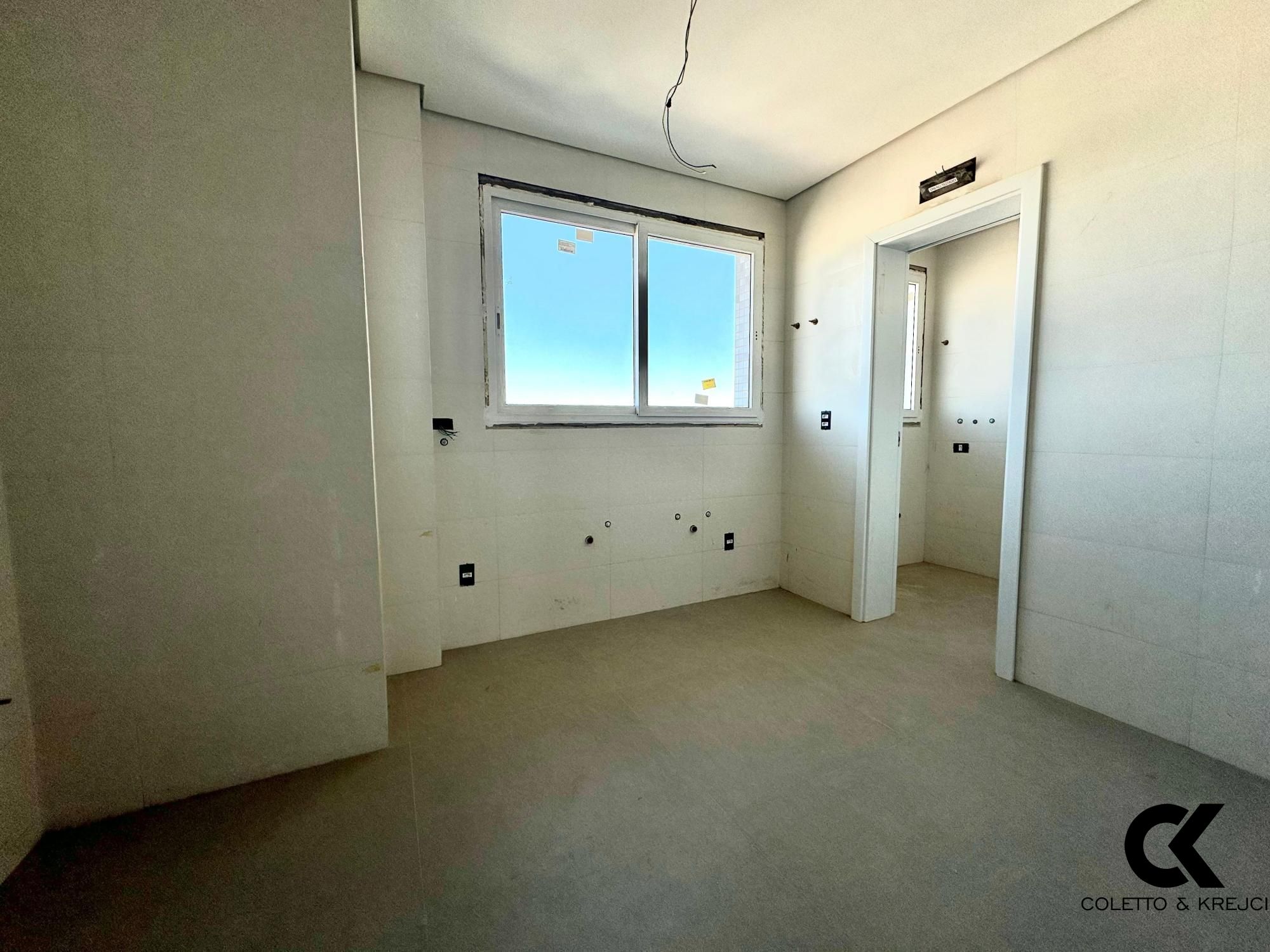 Apartamento à venda com 3 quartos, 151m² - Foto 7