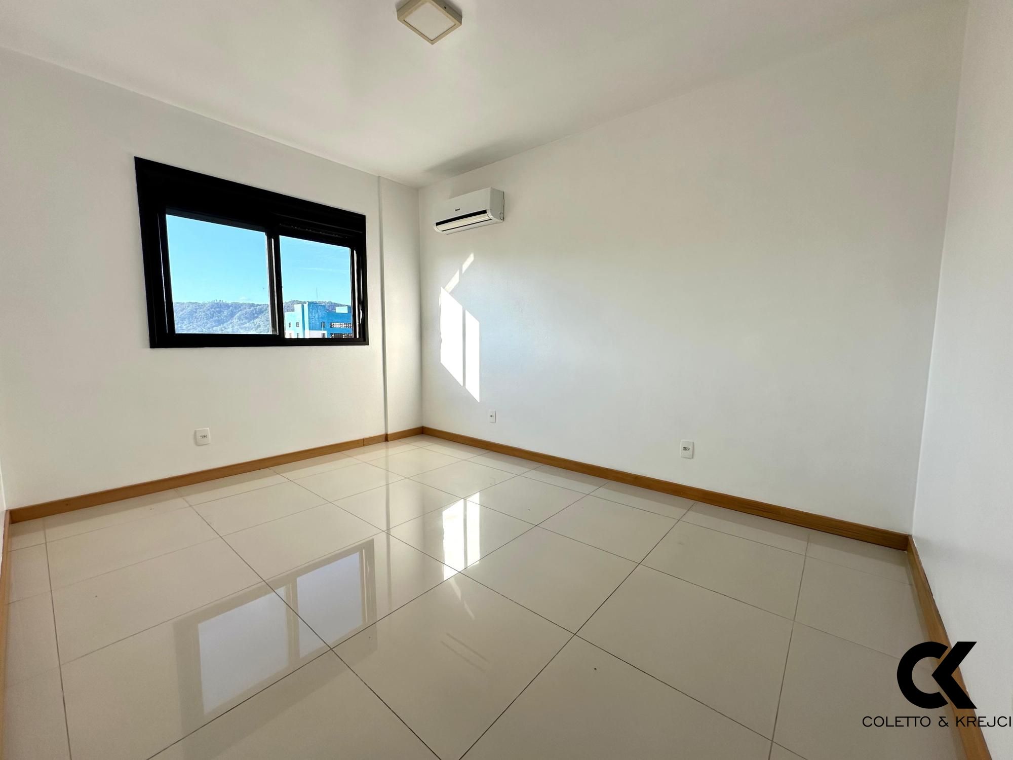 Apartamento à venda com 2 quartos, 126m² - Foto 10