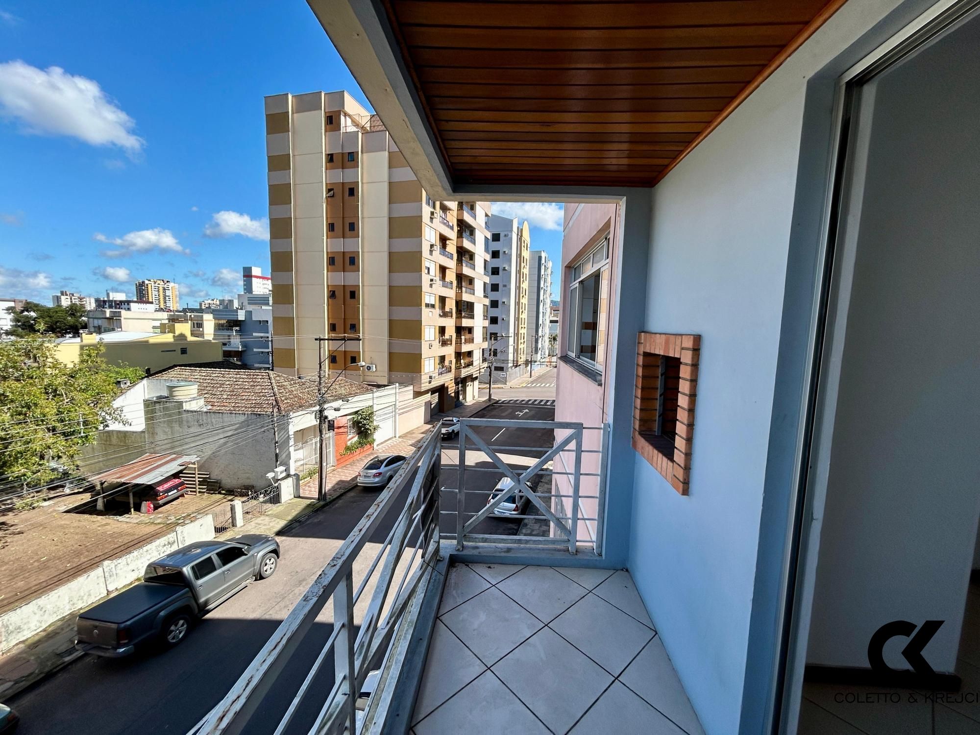 Apartamento à venda com 2 quartos, 60m² - Foto 2