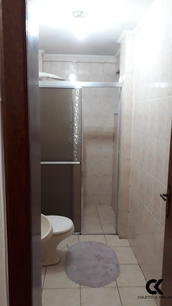 Apartamento à venda com 2 quartos, 81m² - Foto 2